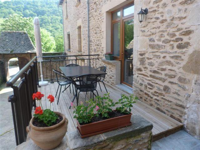 Gite Oustal Belcastel  외부 사진